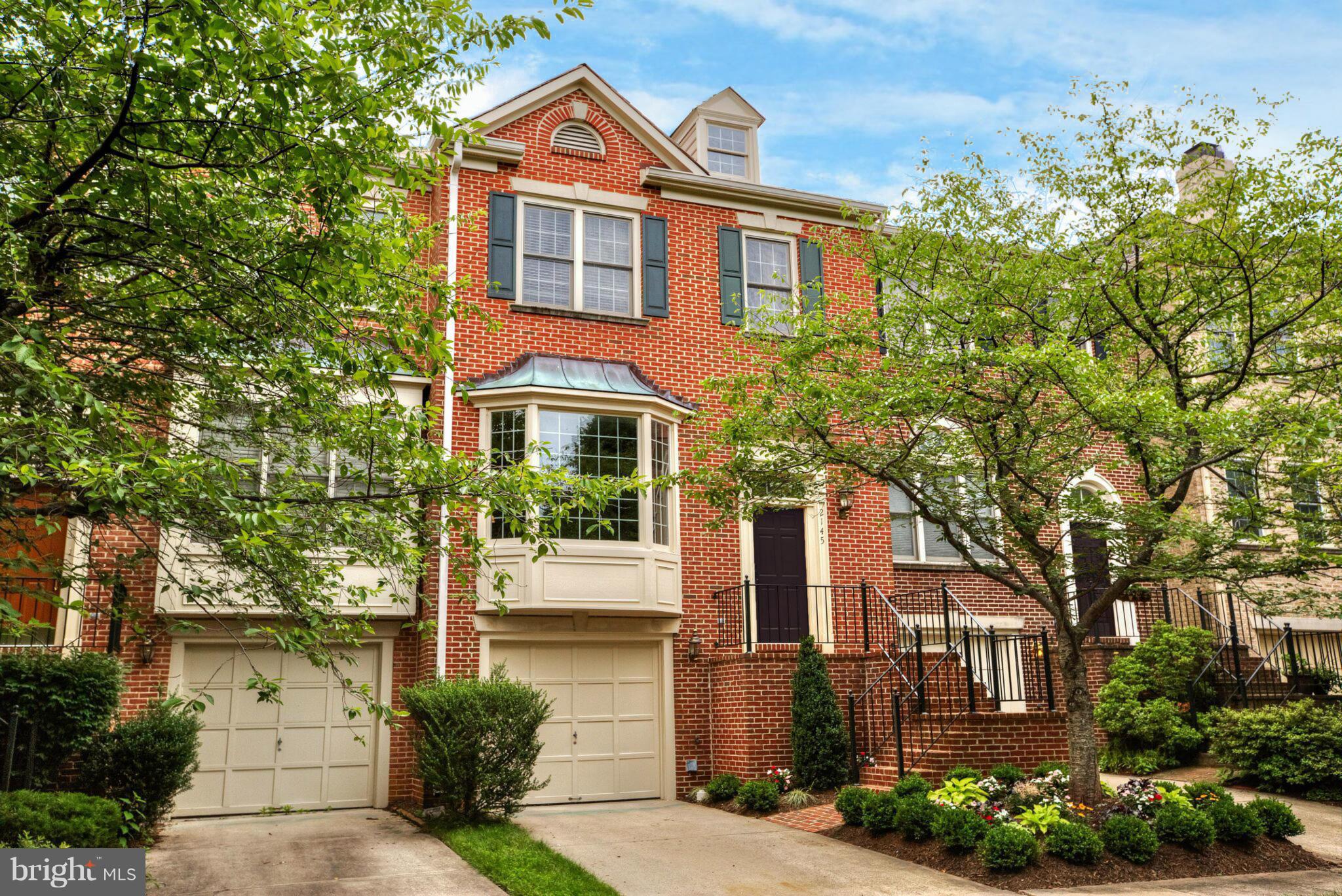 COURTHOUSE WOODS - Residential