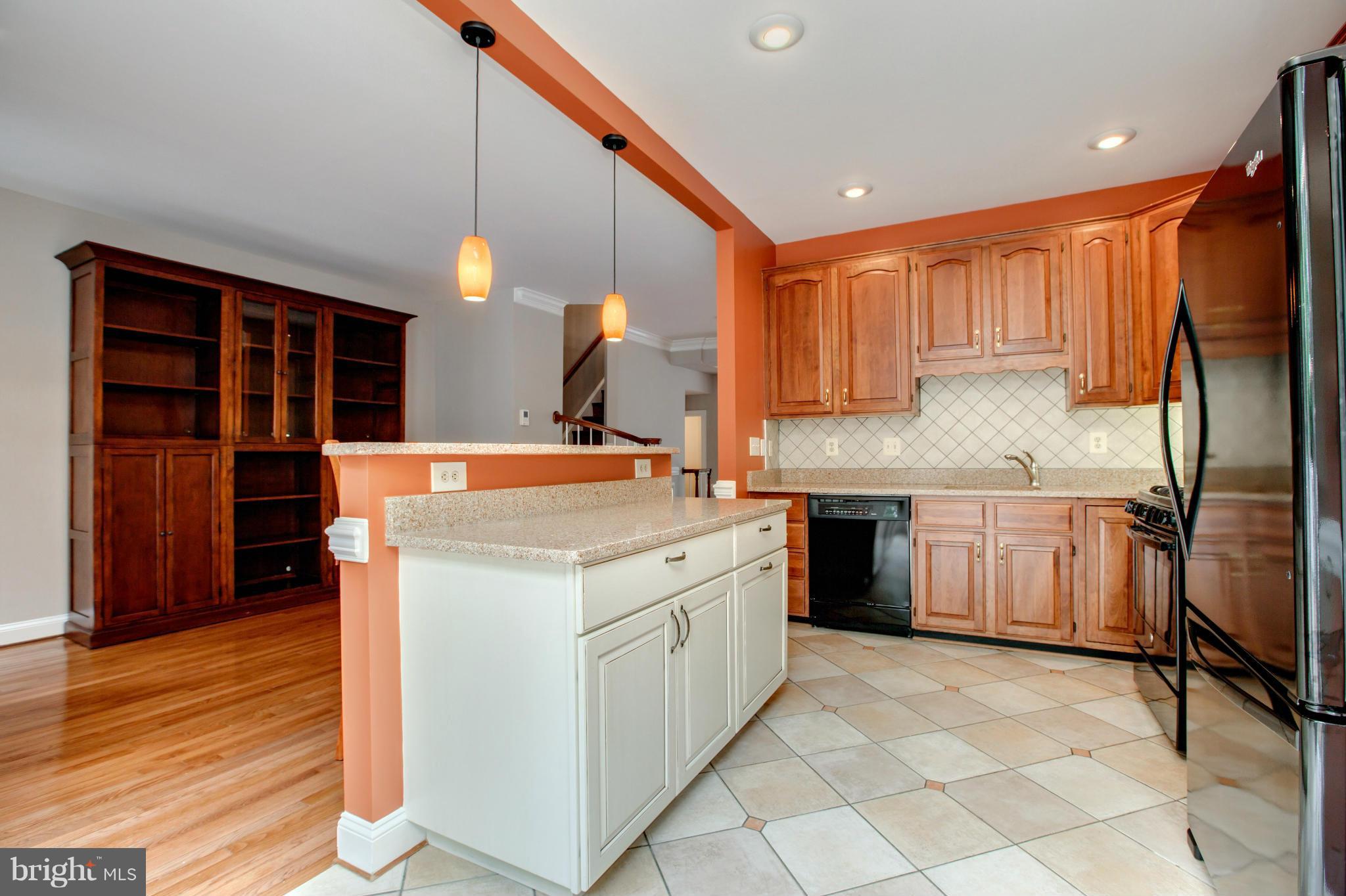 COURTHOUSE WOODS - Residential