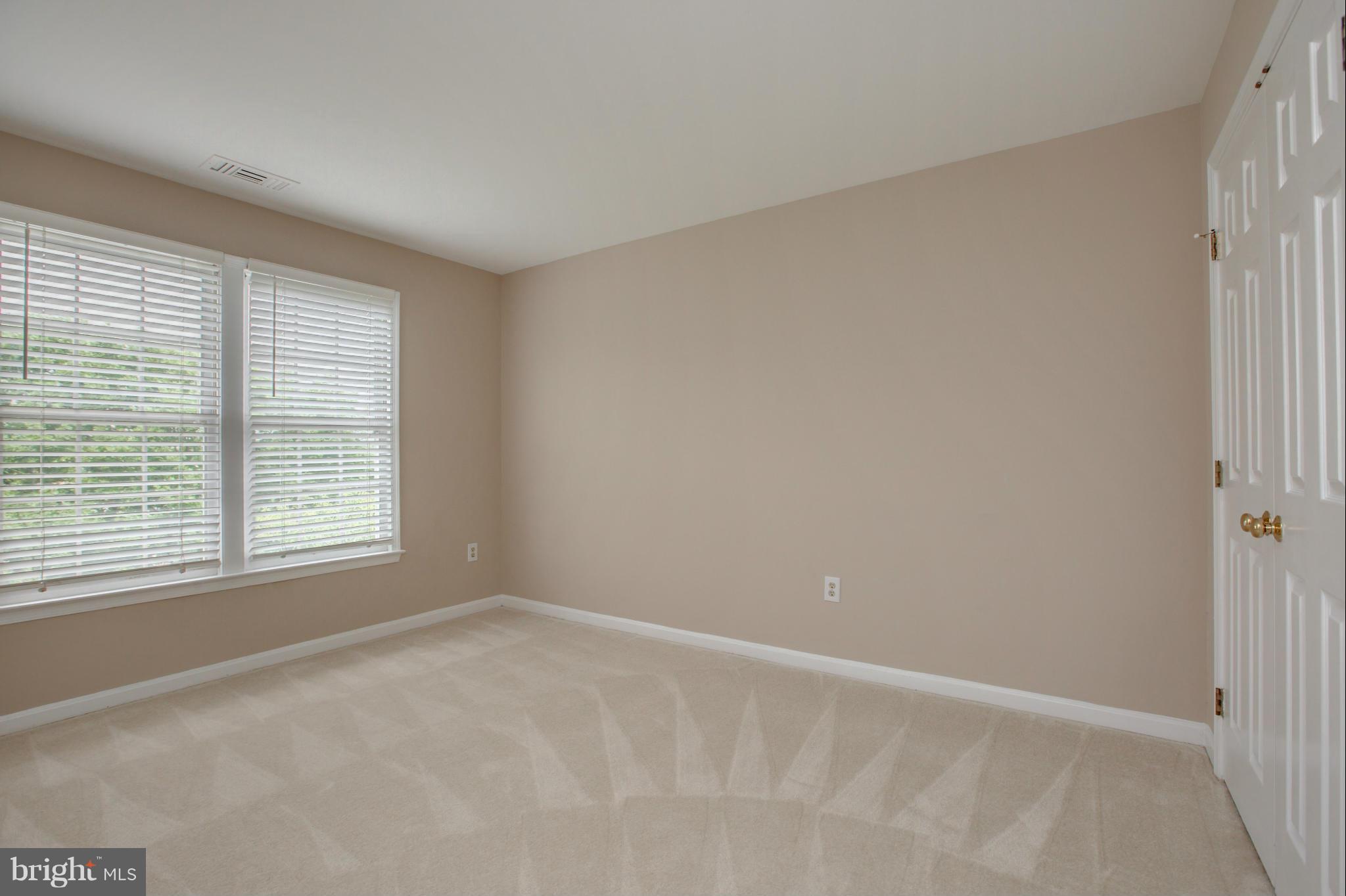 COURTHOUSE WOODS - Residential