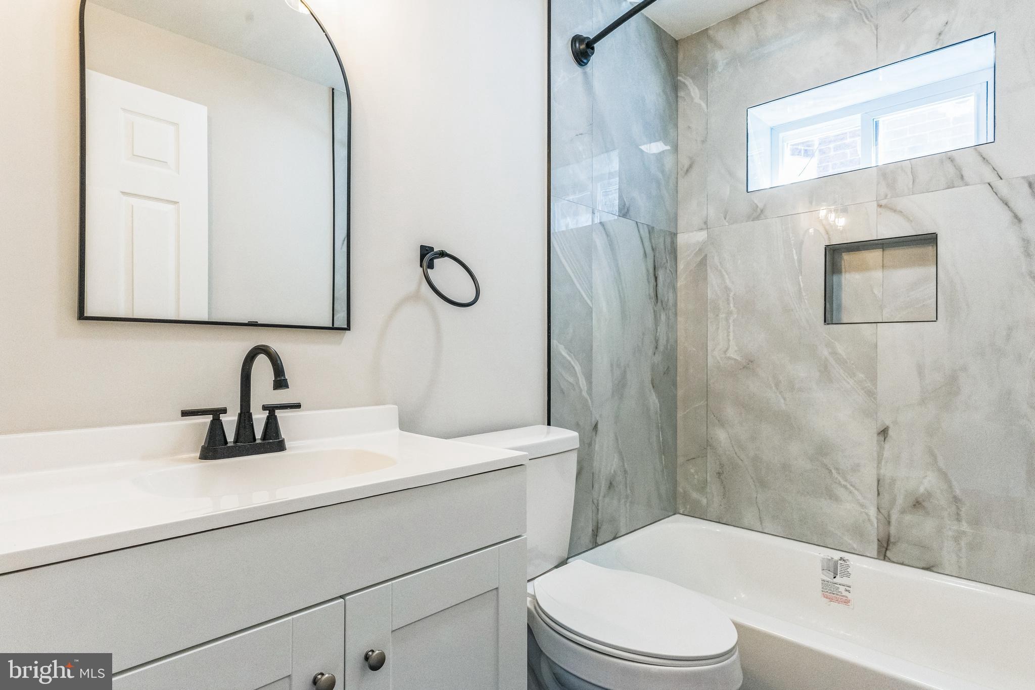 PORT RICHMOND - Residential