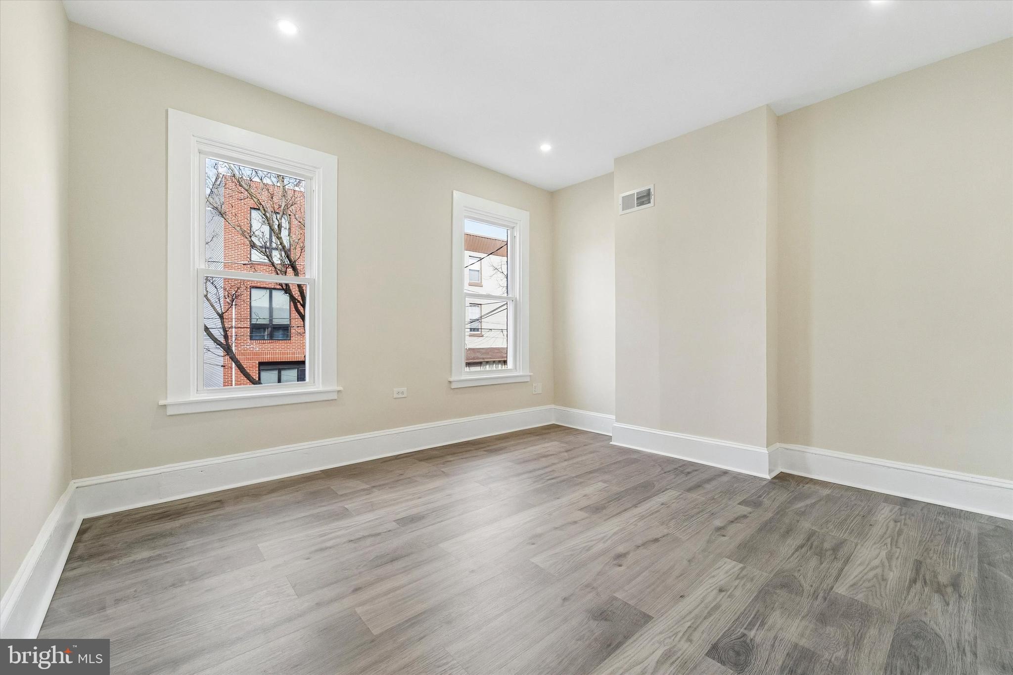 NORRIS SQUARE - Residential