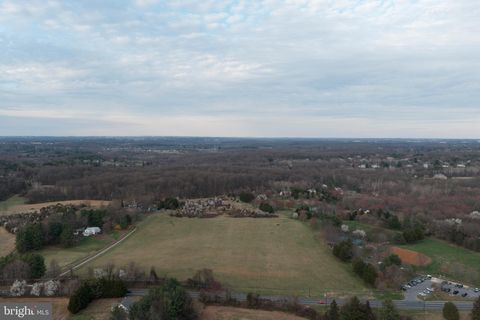 Photo of 14321 Darnestown Road, GAITHERSBURG, MD 20878 (MLS # MDMC2224224)