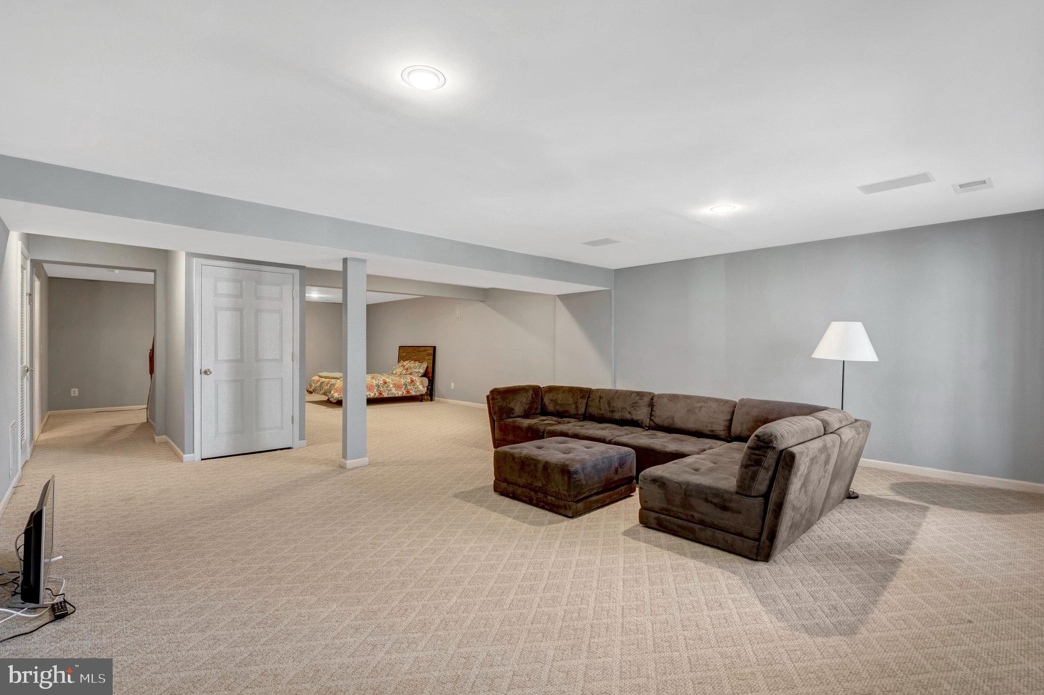 VILLAS AT THE RIDGES - Residential