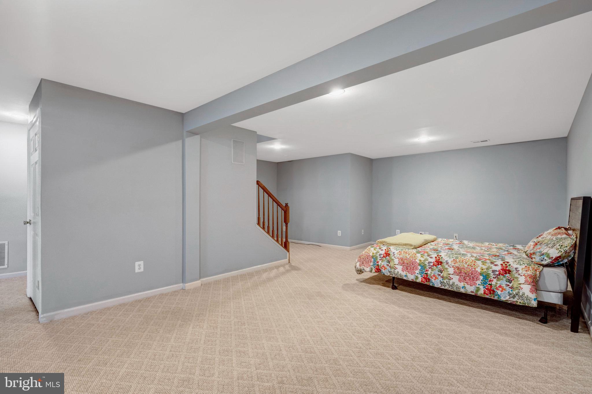 VILLAS AT THE RIDGES - Residential