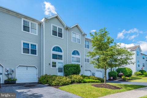 Townhouse For Sale - 6153 Spring Knoll Drive<br/> HARRISBURG, PA 17111