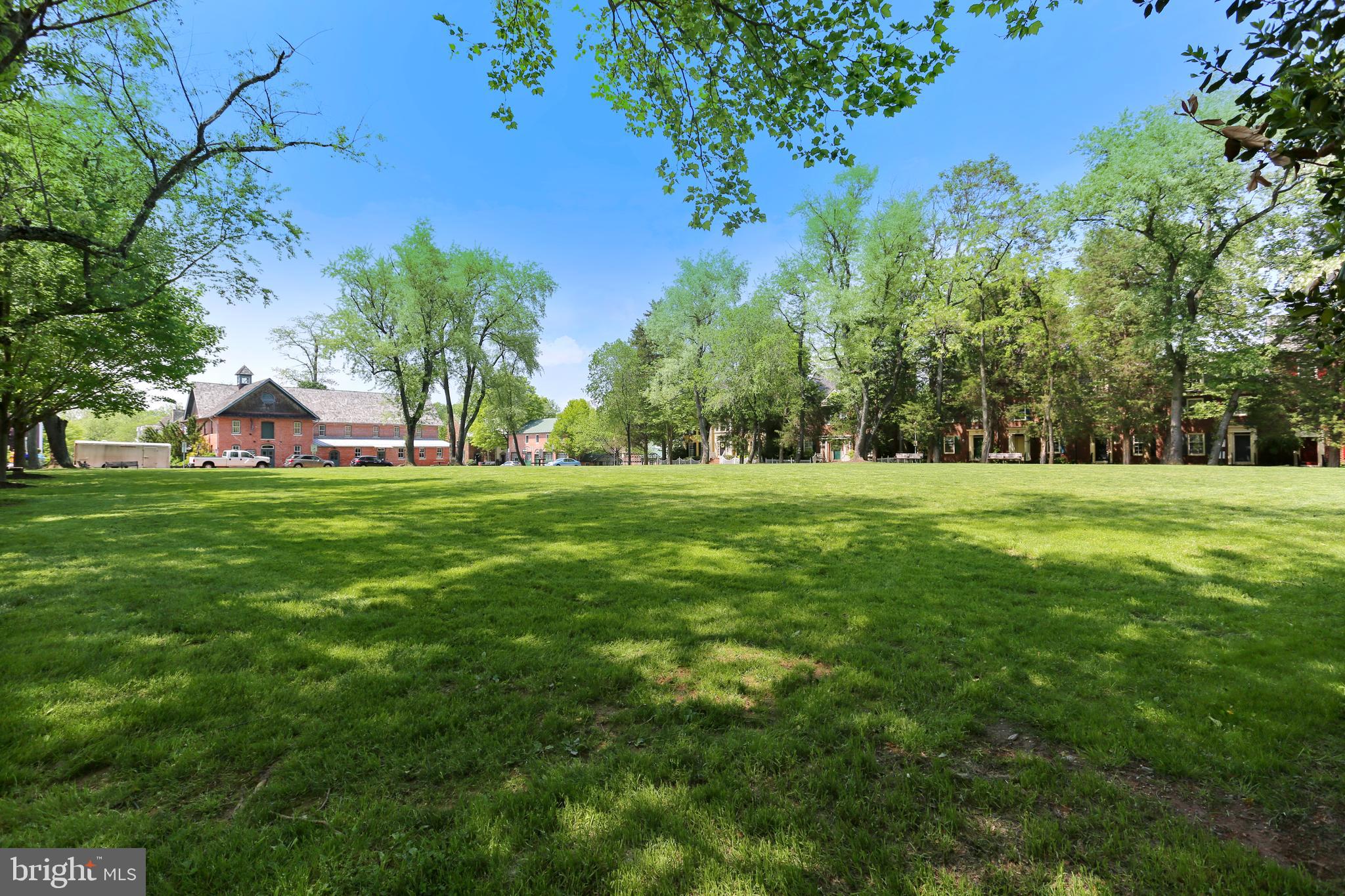 KENTLANDS - Residential