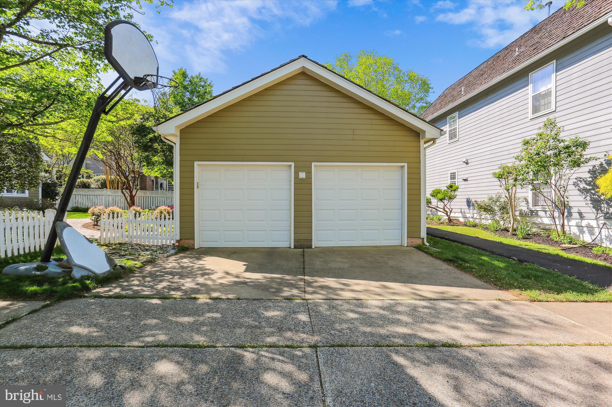 KENTLANDS - Residential