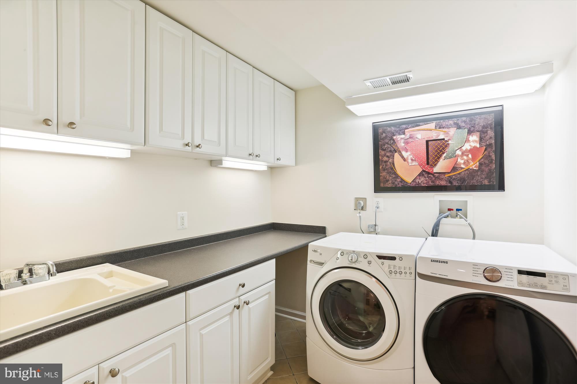 KENTLANDS - Residential