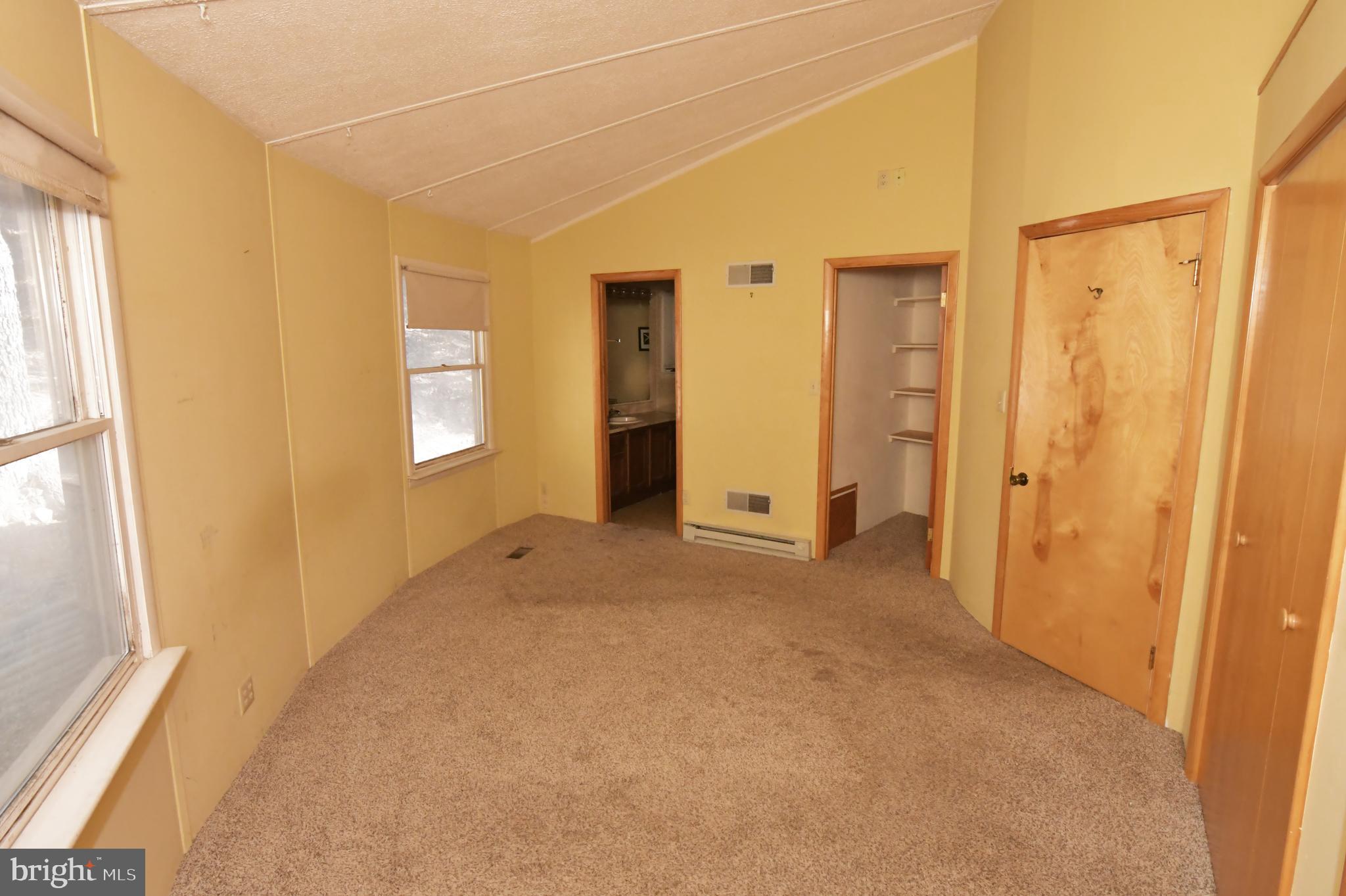 LAKE HOLIDAY ESTATES - Residential Lease