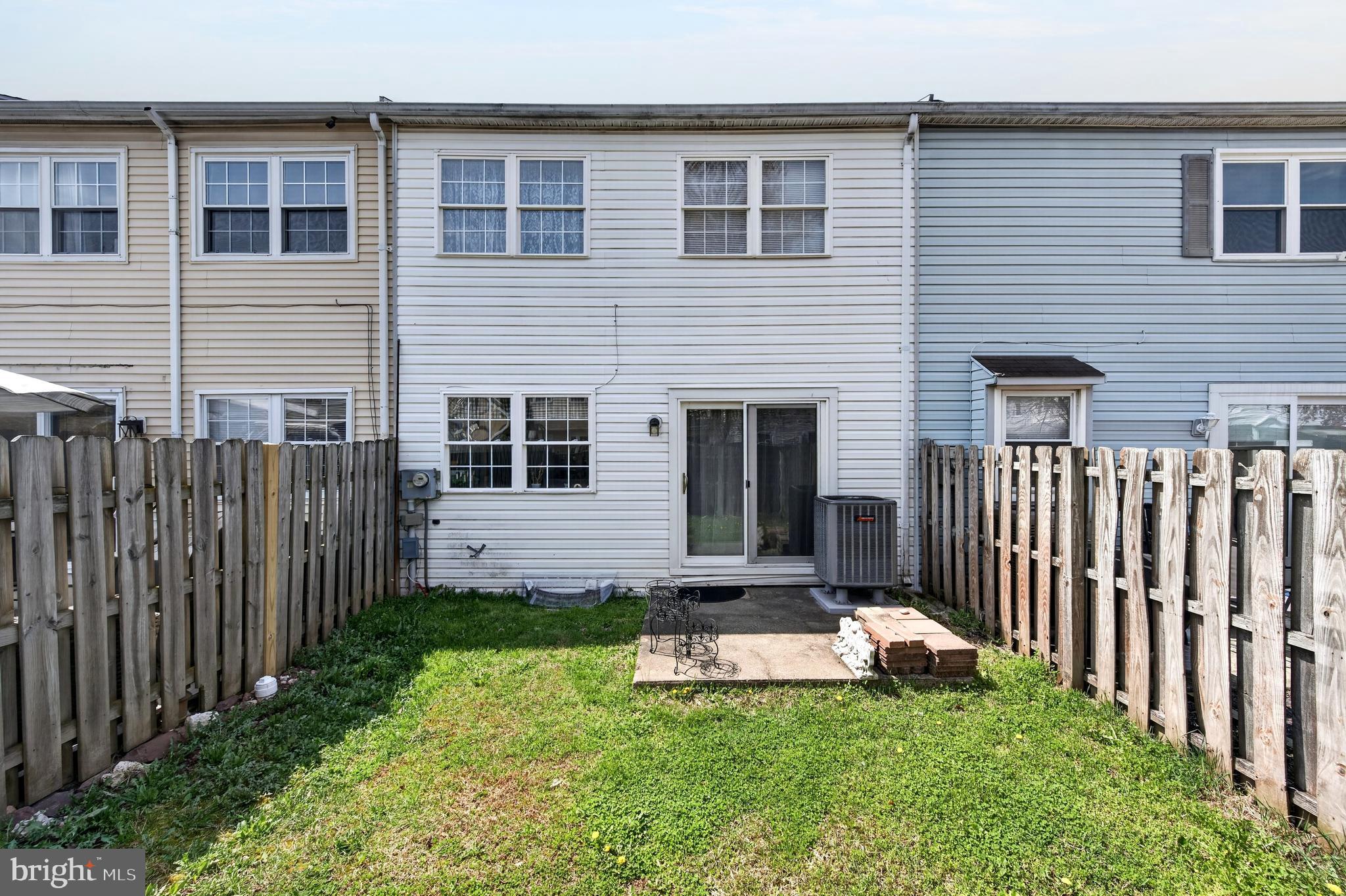 INDEPENDENCE SQ - Residential