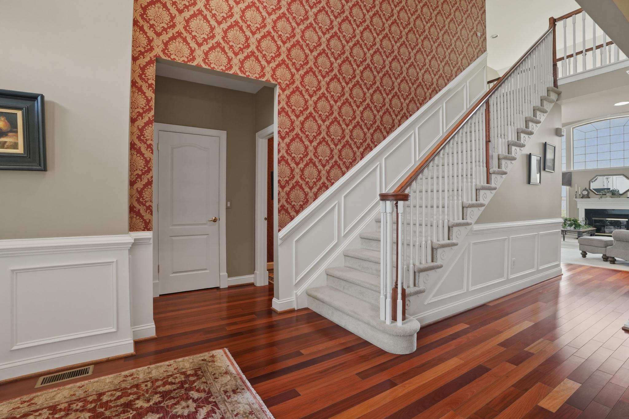 280 COUNTRY CLUB DRIVE