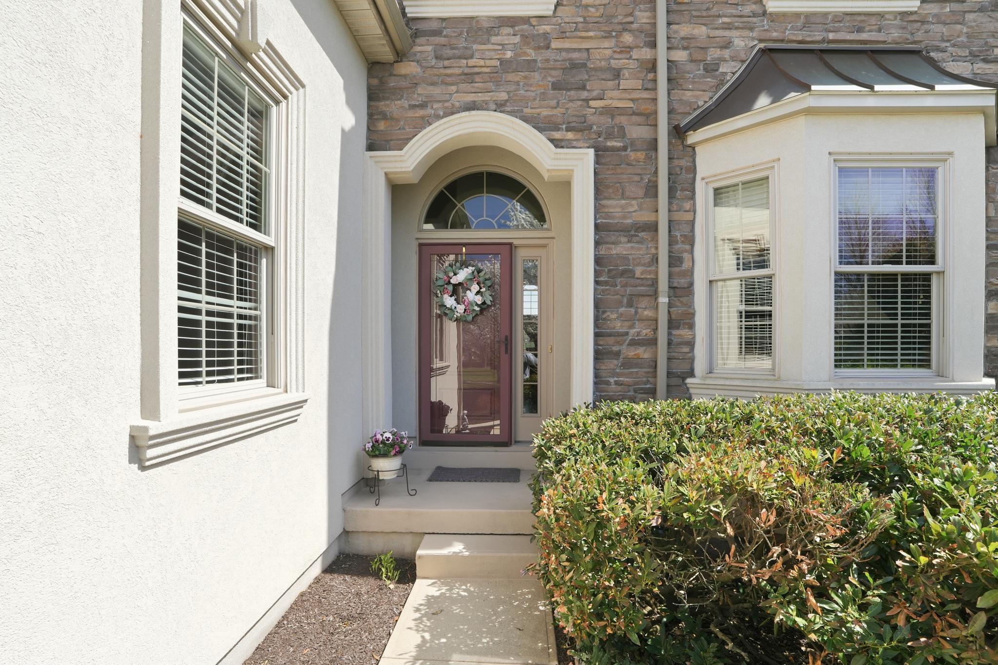 280 COUNTRY CLUB DRIVE