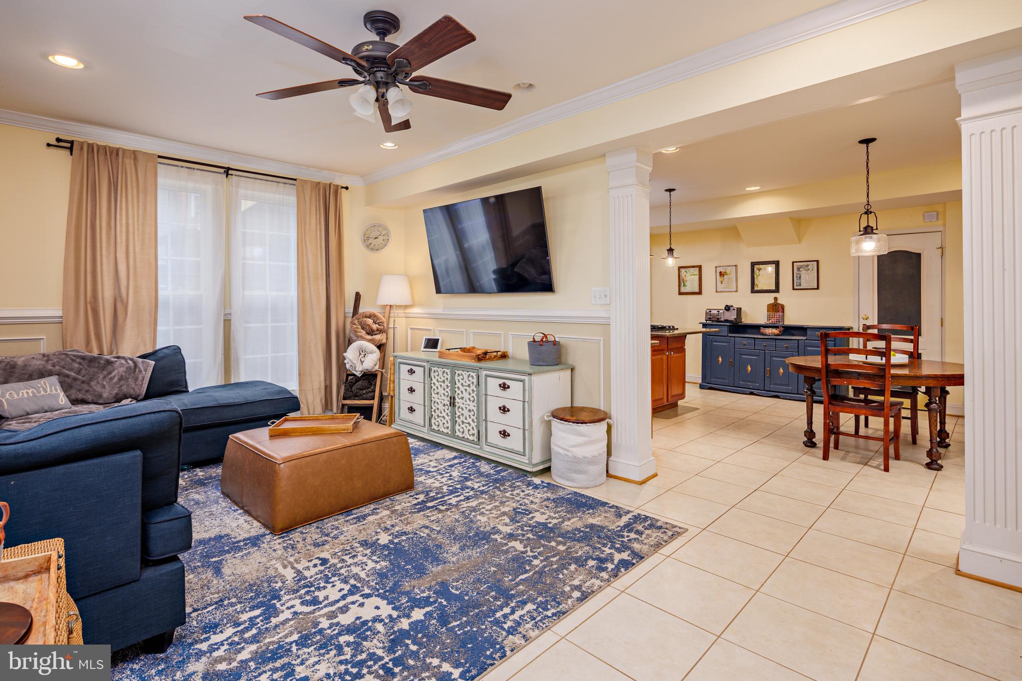 LAKE EVESHAM - Residential Lease