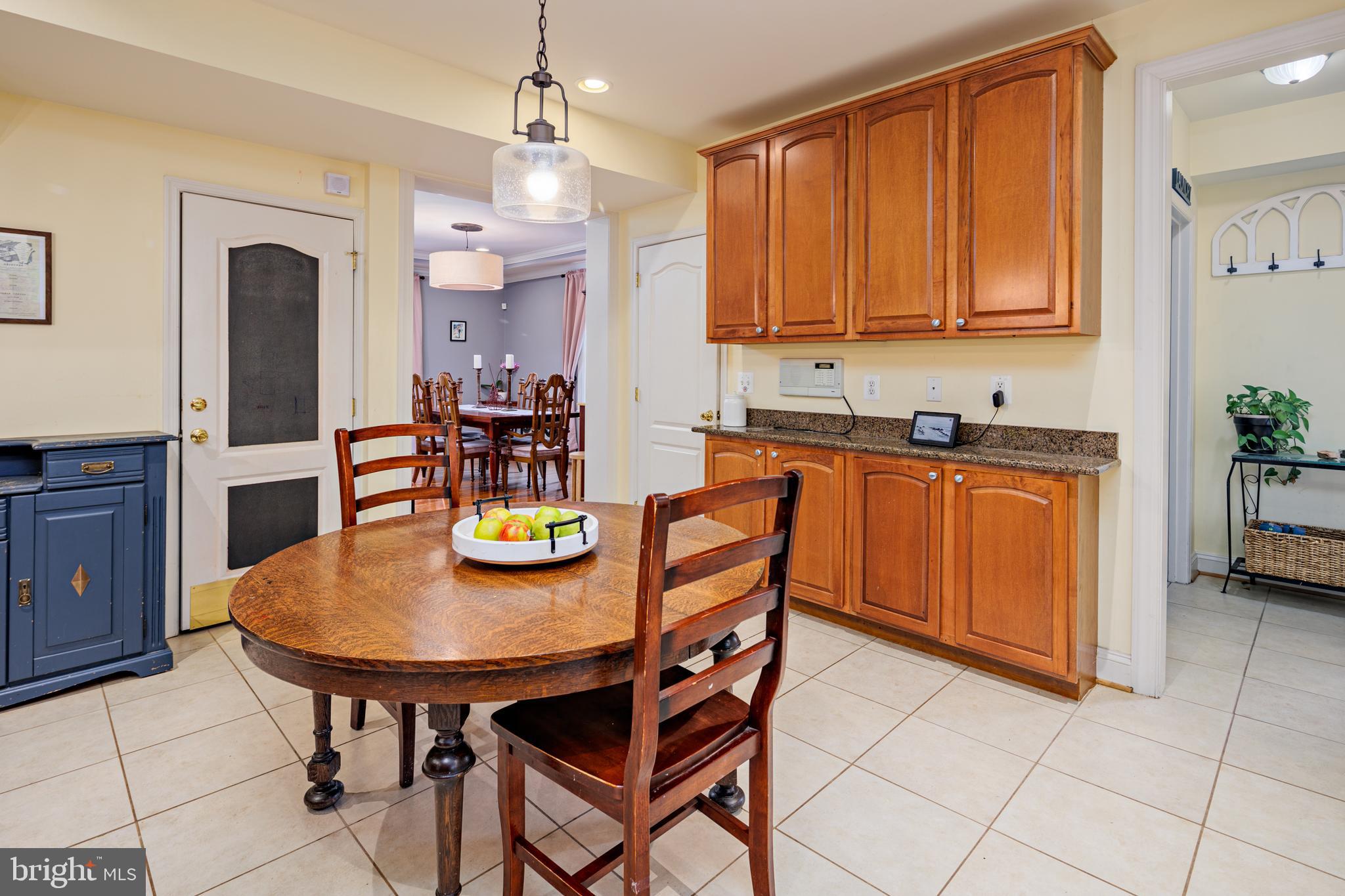 LAKE EVESHAM - Residential Lease