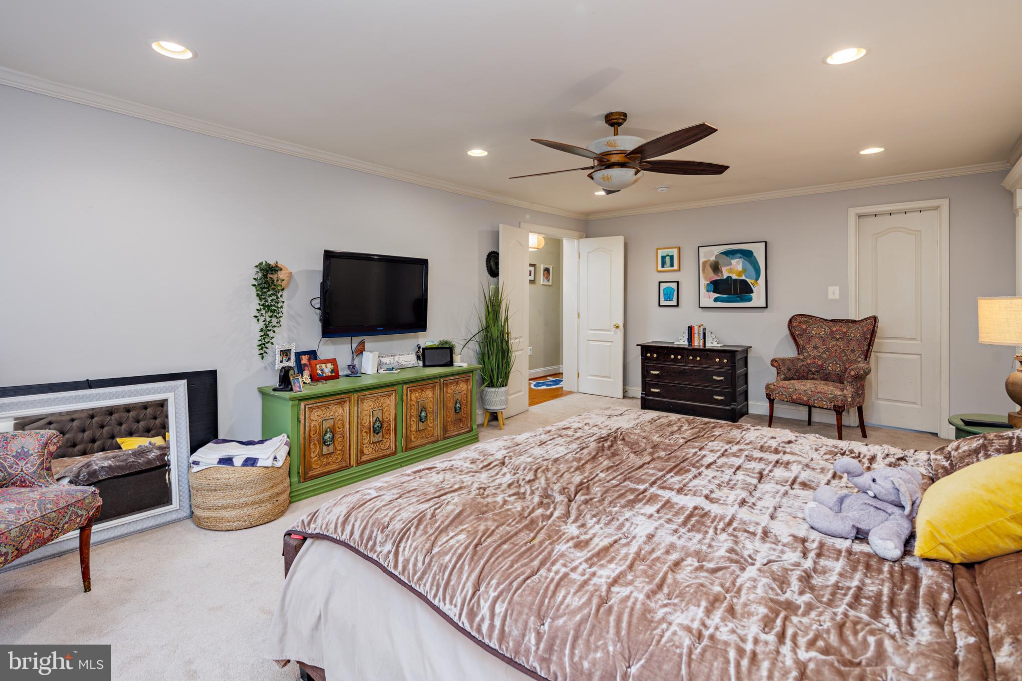 LAKE EVESHAM - Residential Lease