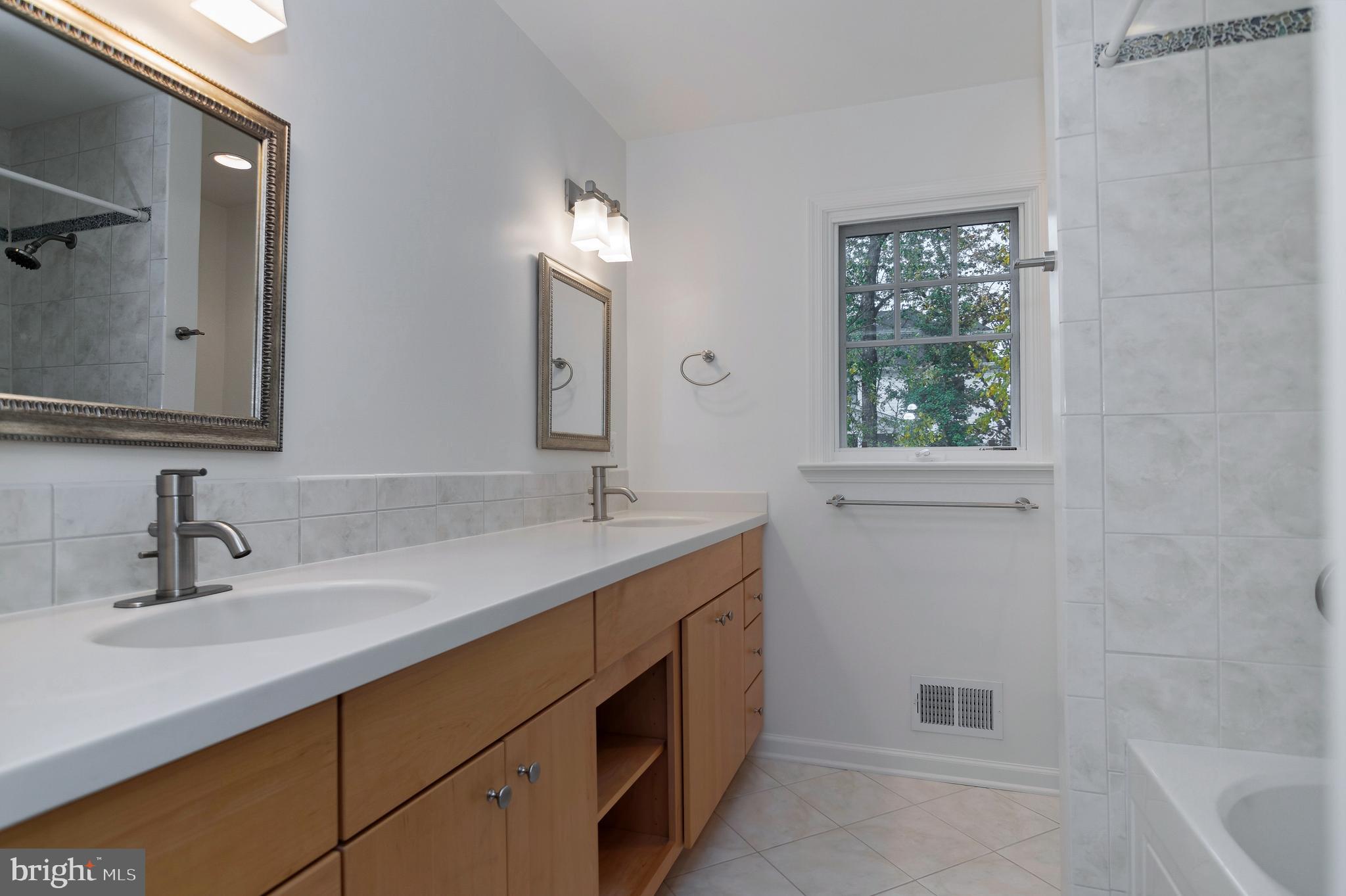 ARLINGTON - Residential Lease