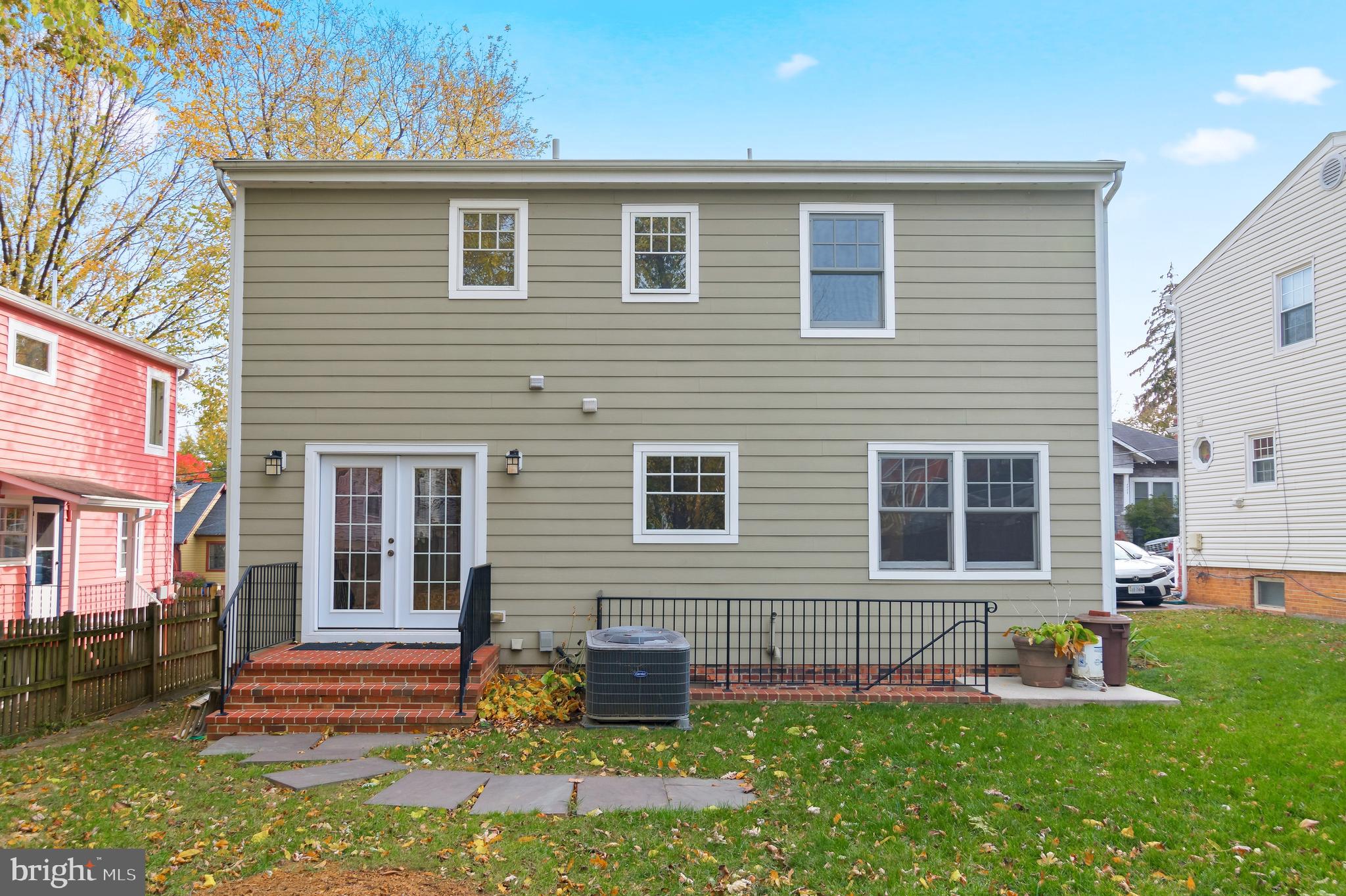 ARLINGTON - Residential Lease