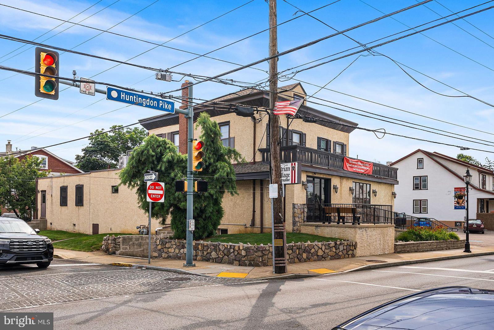 321 HUNTINGDON PIKE