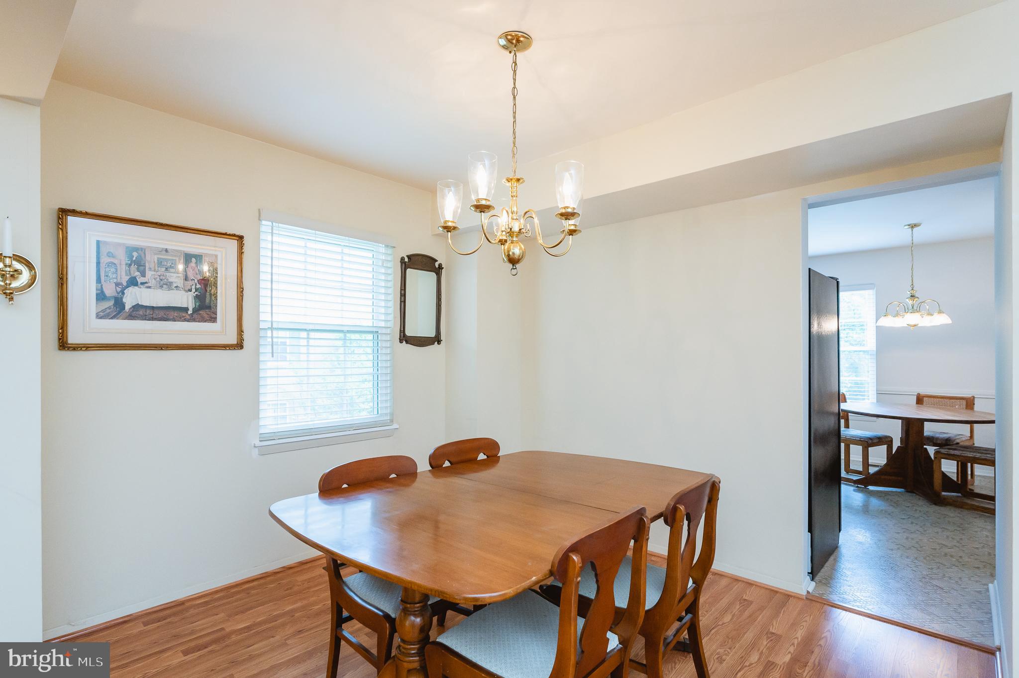 SILVER LAKE - Residential