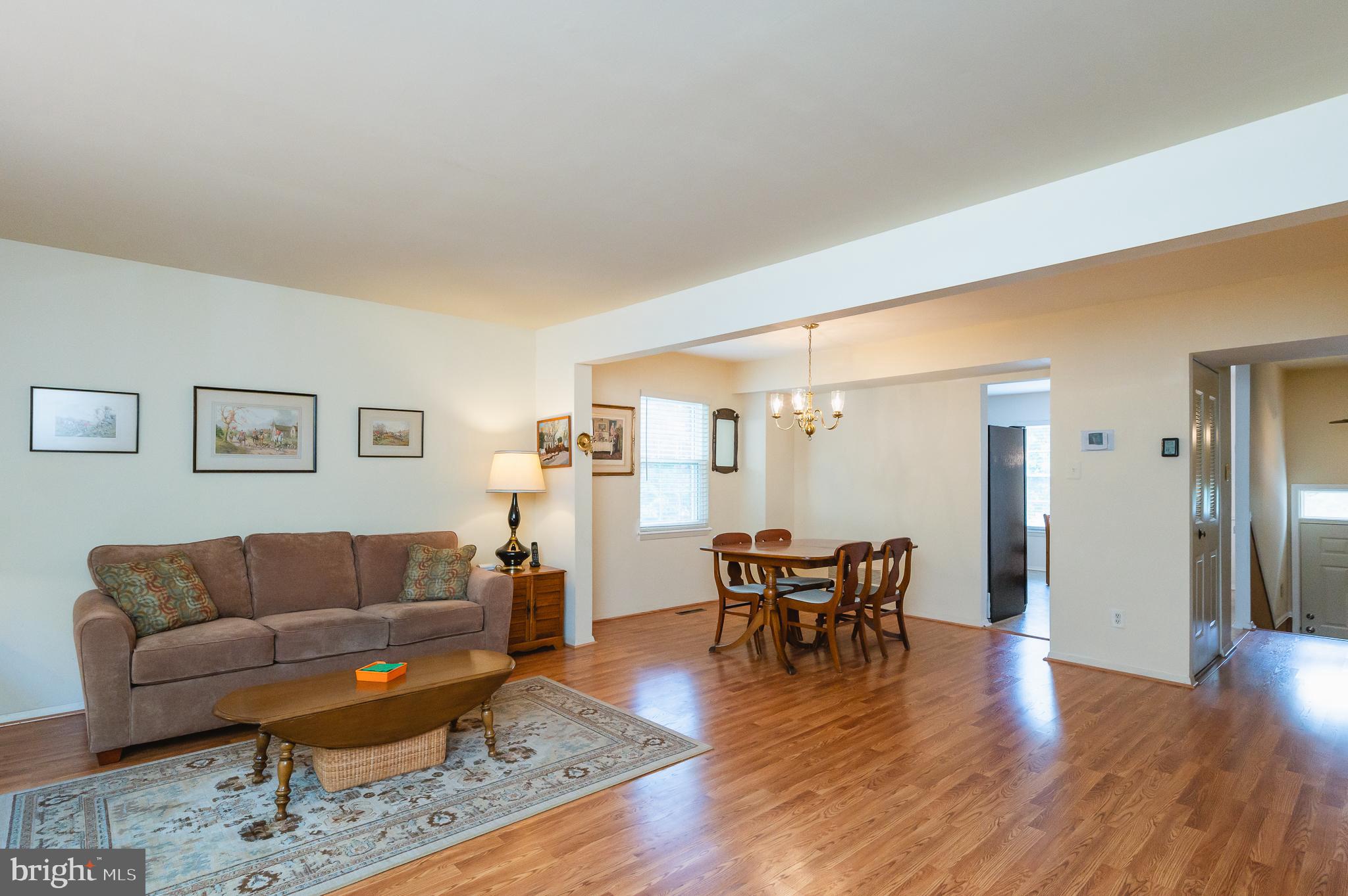 SILVER LAKE - Residential