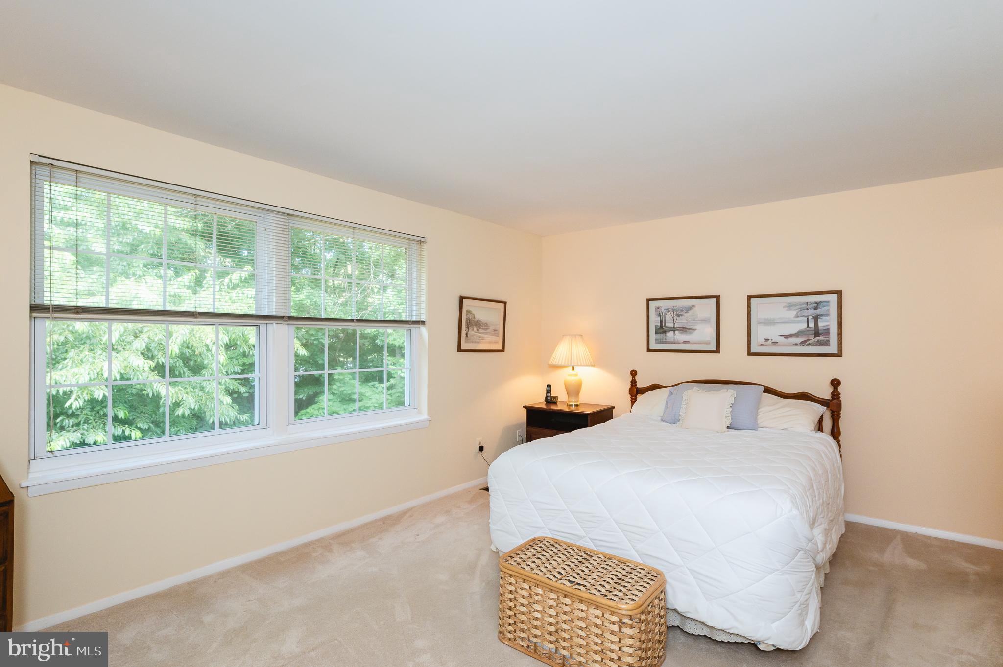 SILVER LAKE - Residential