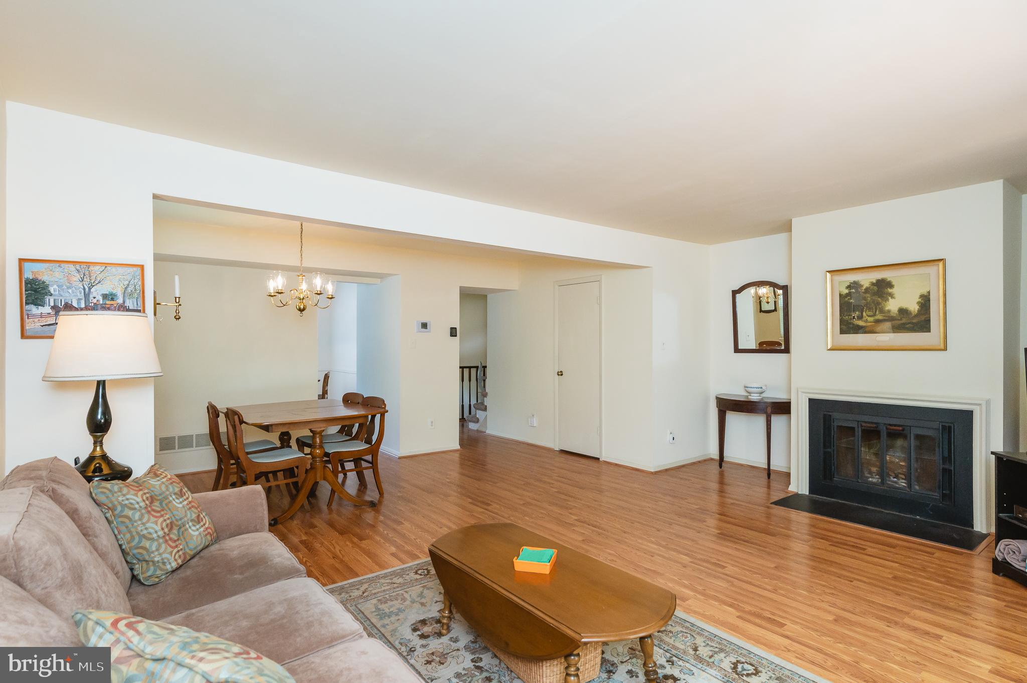 SILVER LAKE - Residential