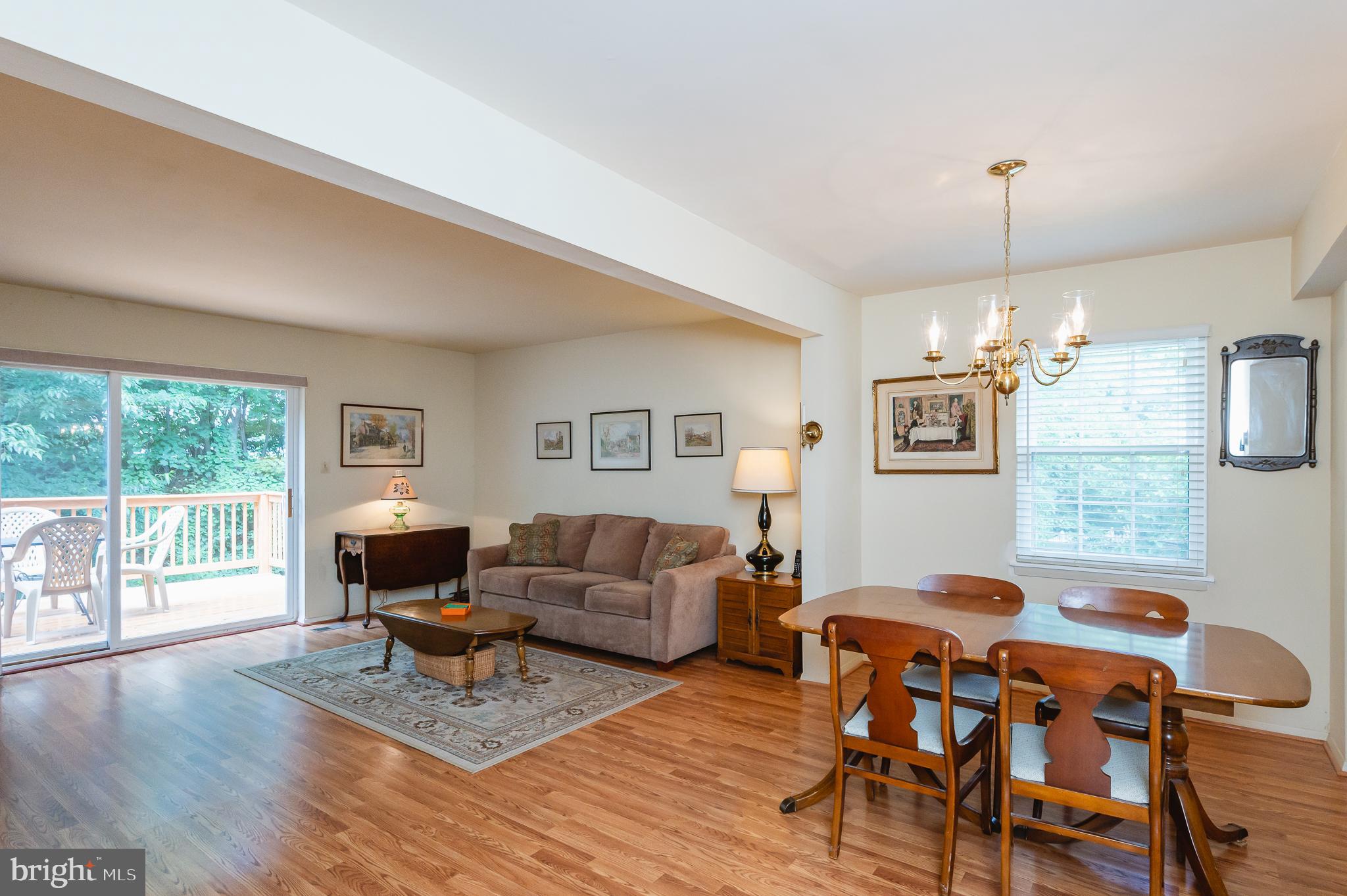 SILVER LAKE - Residential