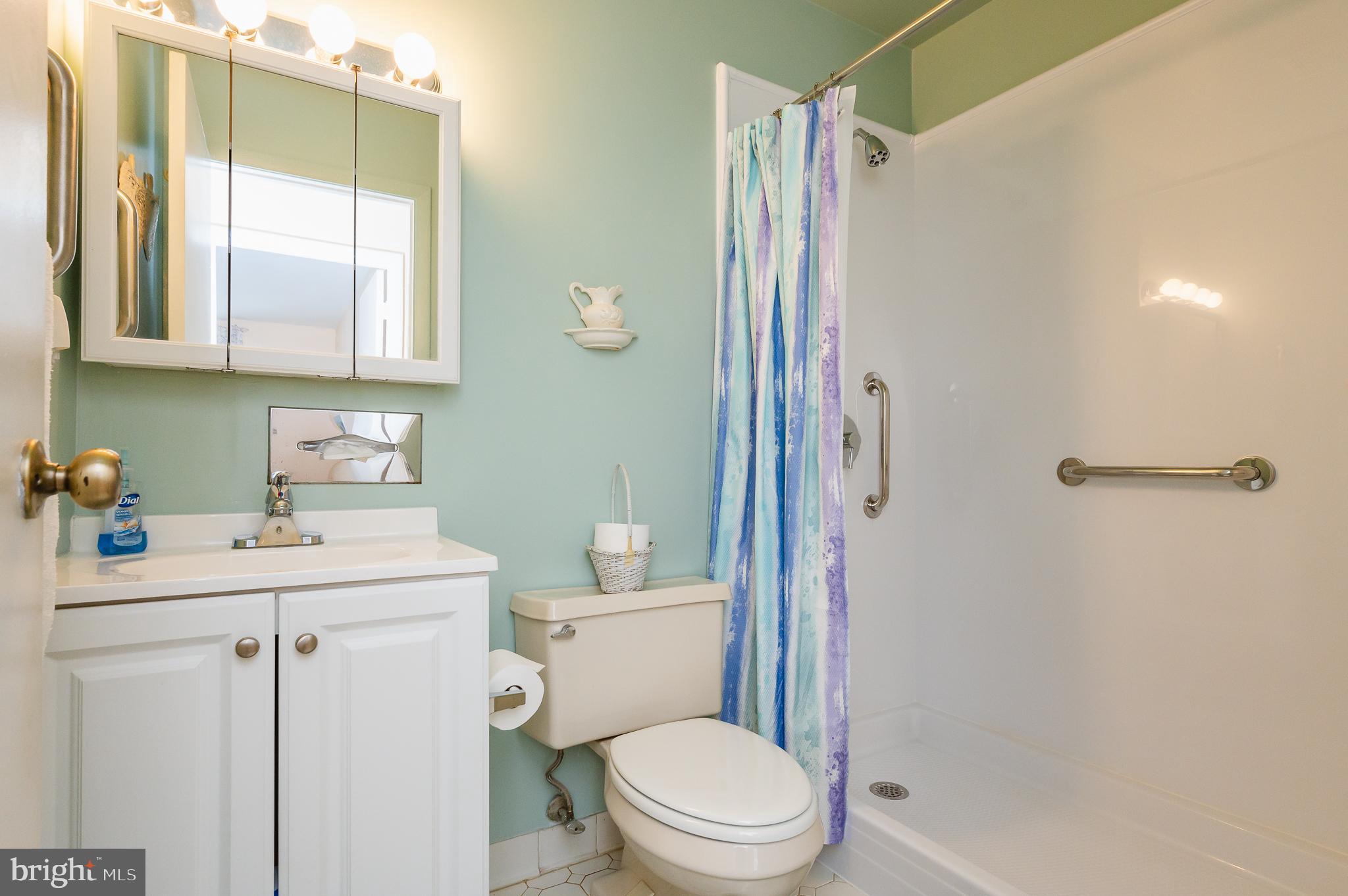 SILVER LAKE - Residential