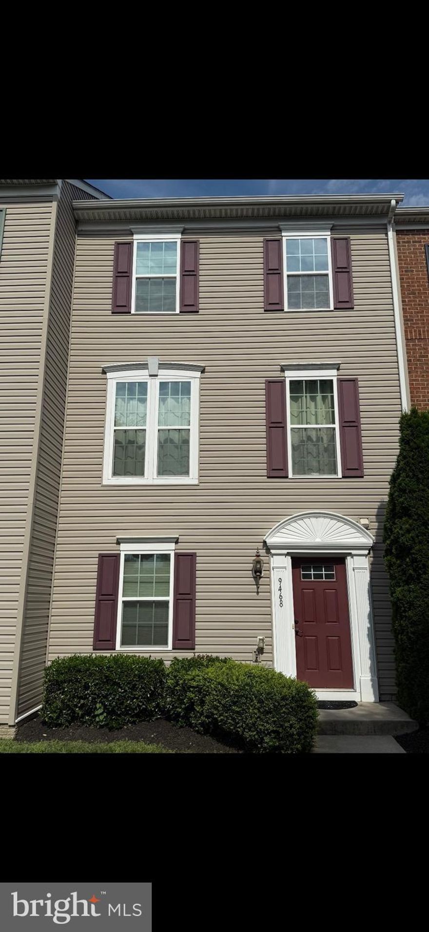 Welcome to this spacious 3-bedroom, 2.5-bathroom  townhouse located in Park Place at Esplanade. This stunning residence is filled with high-end upgrades and designer finishes throughout. The main level boasts rich hardwood floors and a true open-concept layout, offering a open floor plan  from the kitchen all the way to the living room. The chef’s kitchen is a showstopper, featuring a custom tile backsplash, an expansive center island with breakfast bar, sleek stainless steel appliances. Upstairs, the spacious primary suite includes a large walk-in closet and a luxurious end-suite bath complete with a soaking tub and separate glass-enclosed shower. The secondary bedrooms are generously sized with ample closet space and  shared  bathroom . The first floor feature a versatile space that can serve as a family room or office . Recently upgraded with stylish tile flooring offering durability and ease of maintenance. This gorges home is conveniently located near shopping, dining, and major routes, this townhouse offers both comfort and convenience. Don't miss out on this opportunity, make your appointment today!!