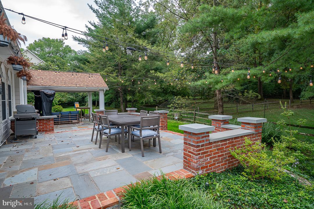 GLADWYNE - Residential