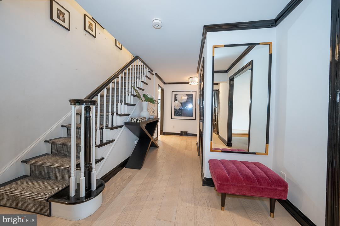 GLADWYNE - Residential