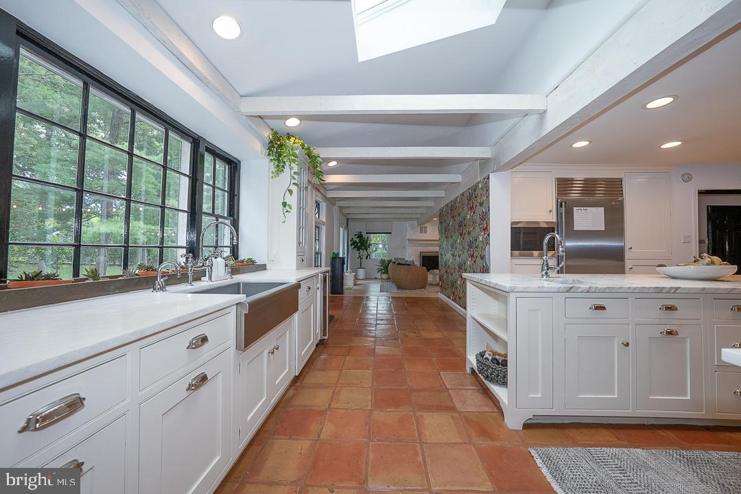 GLADWYNE - Residential