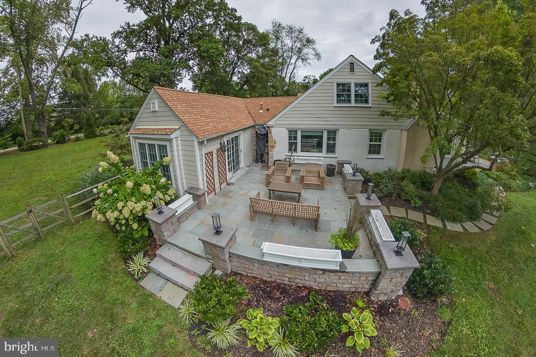 GLADWYNE - Residential