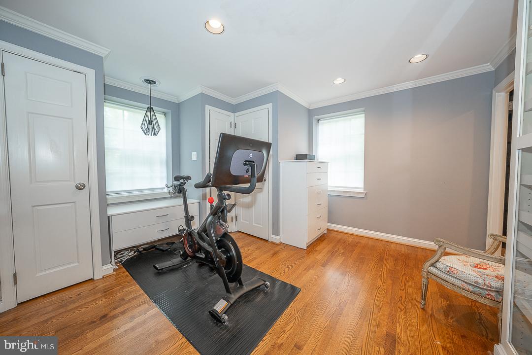 GLADWYNE - Residential