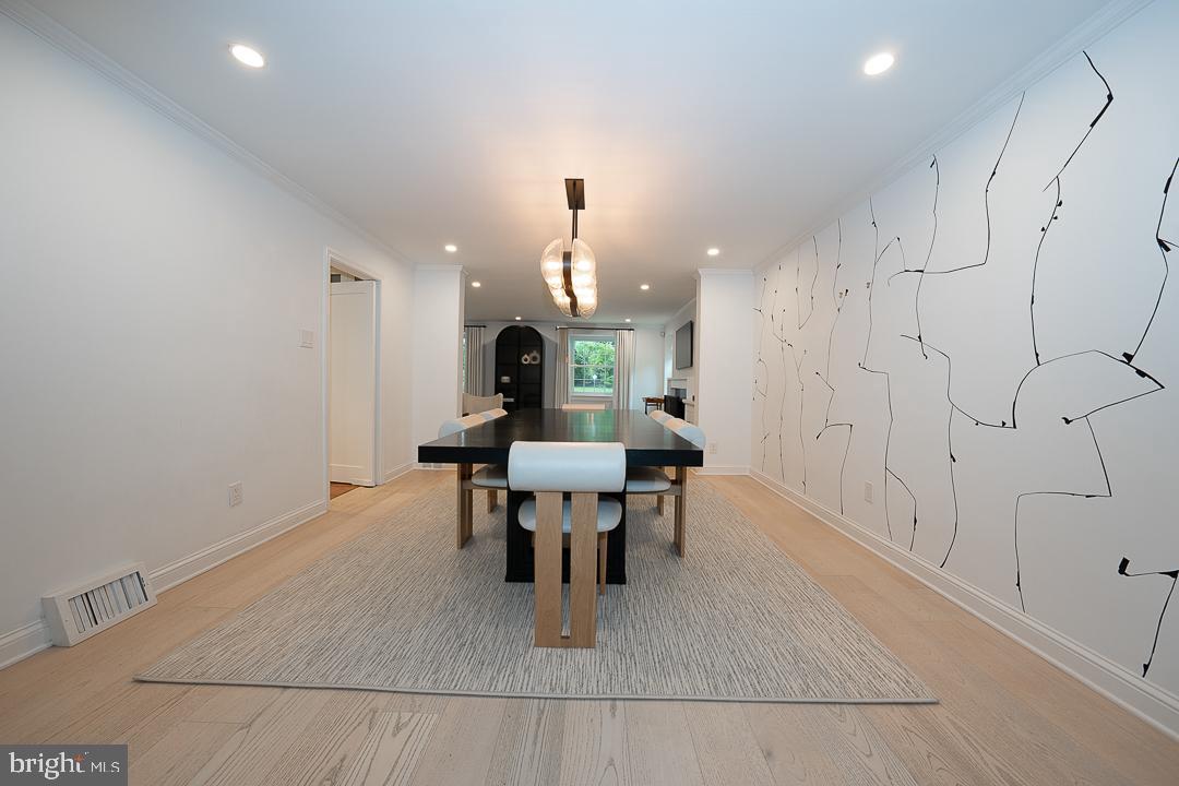1119 WAVERLY ROAD