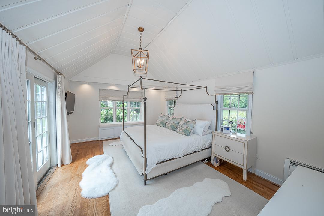 GLADWYNE - Residential