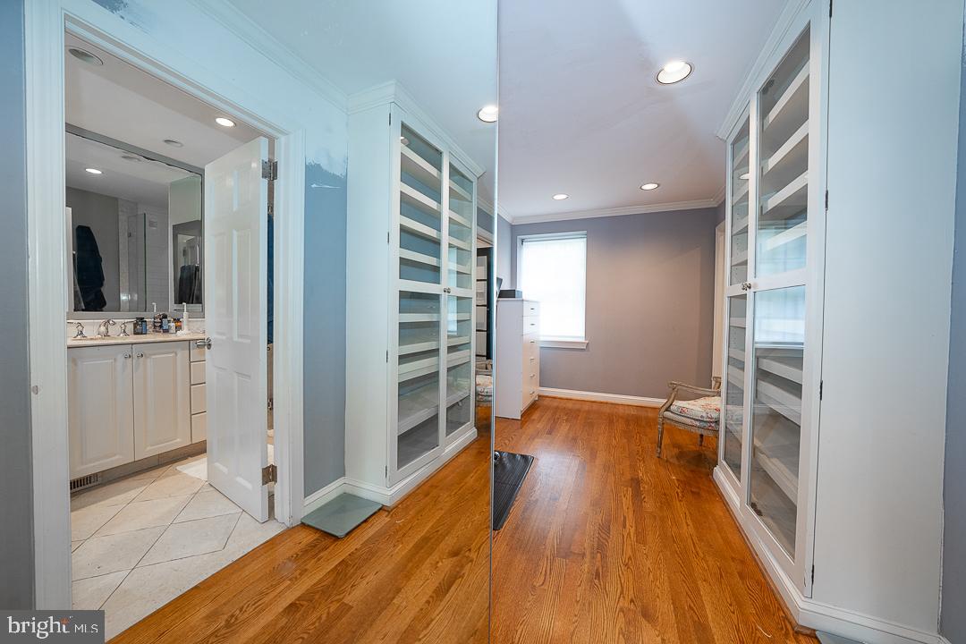 GLADWYNE - Residential