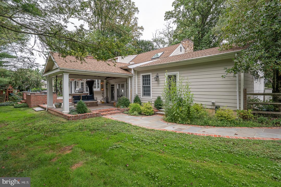 GLADWYNE - Residential