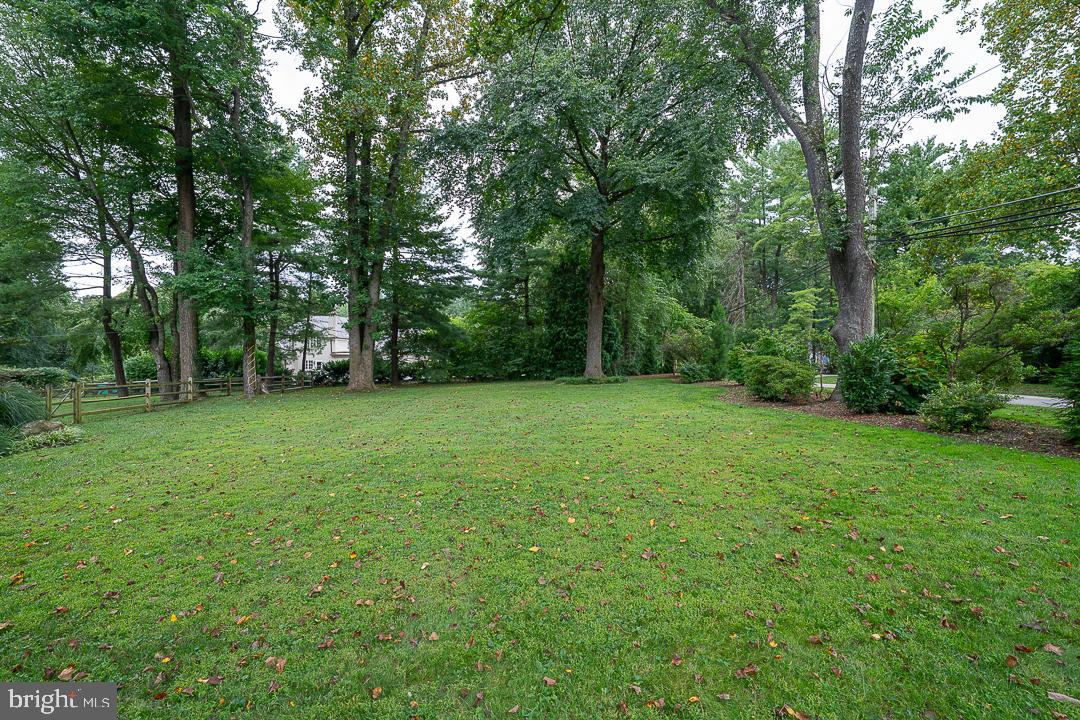 GLADWYNE - Residential