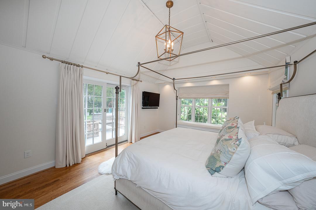 GLADWYNE - Residential