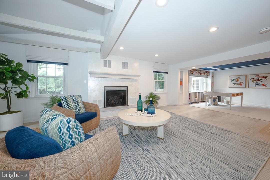 GLADWYNE - Residential