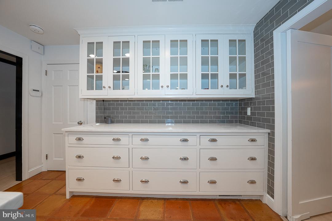 GLADWYNE - Residential