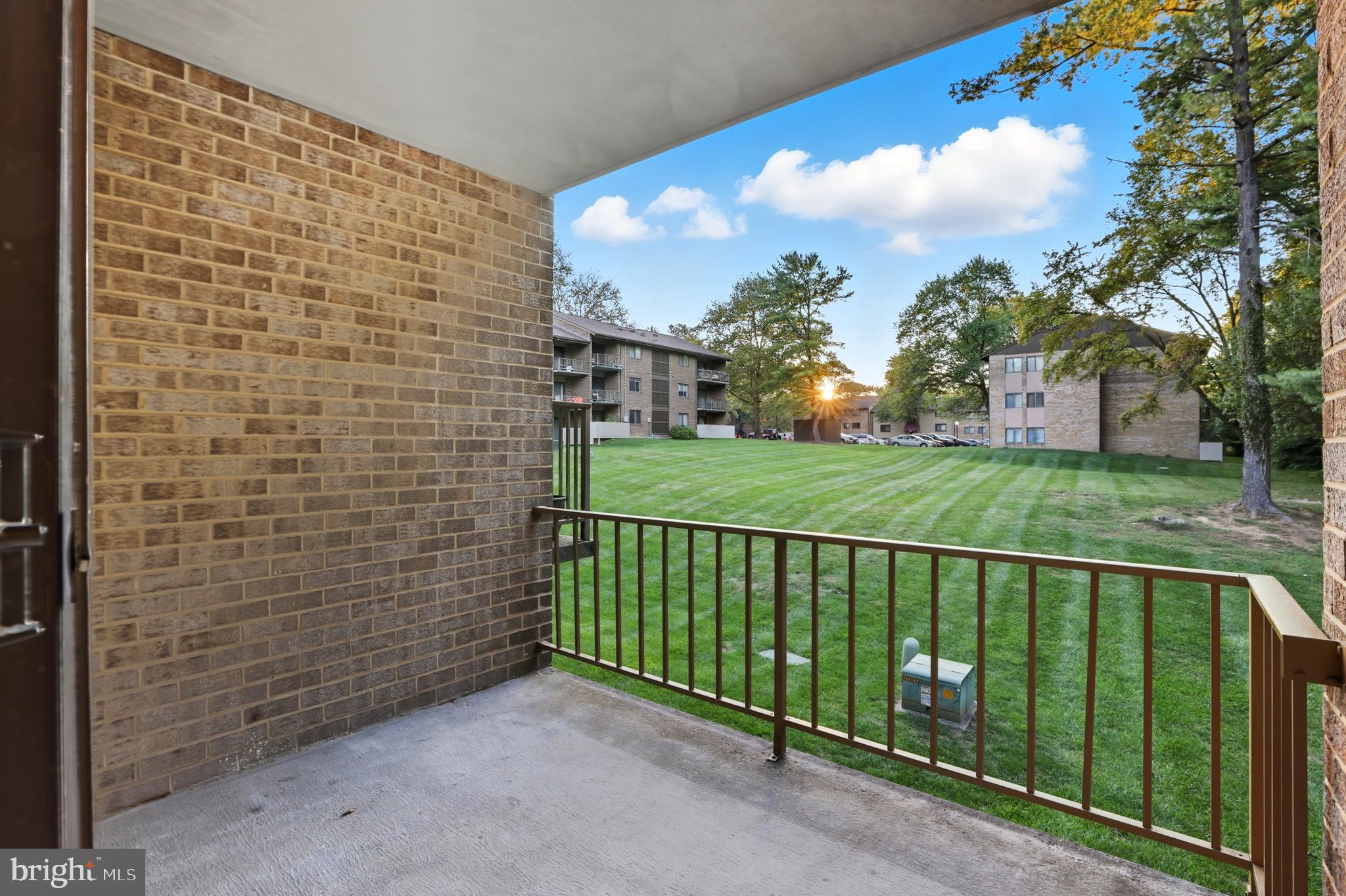 VILLAGE OF LONG REACH - Residential