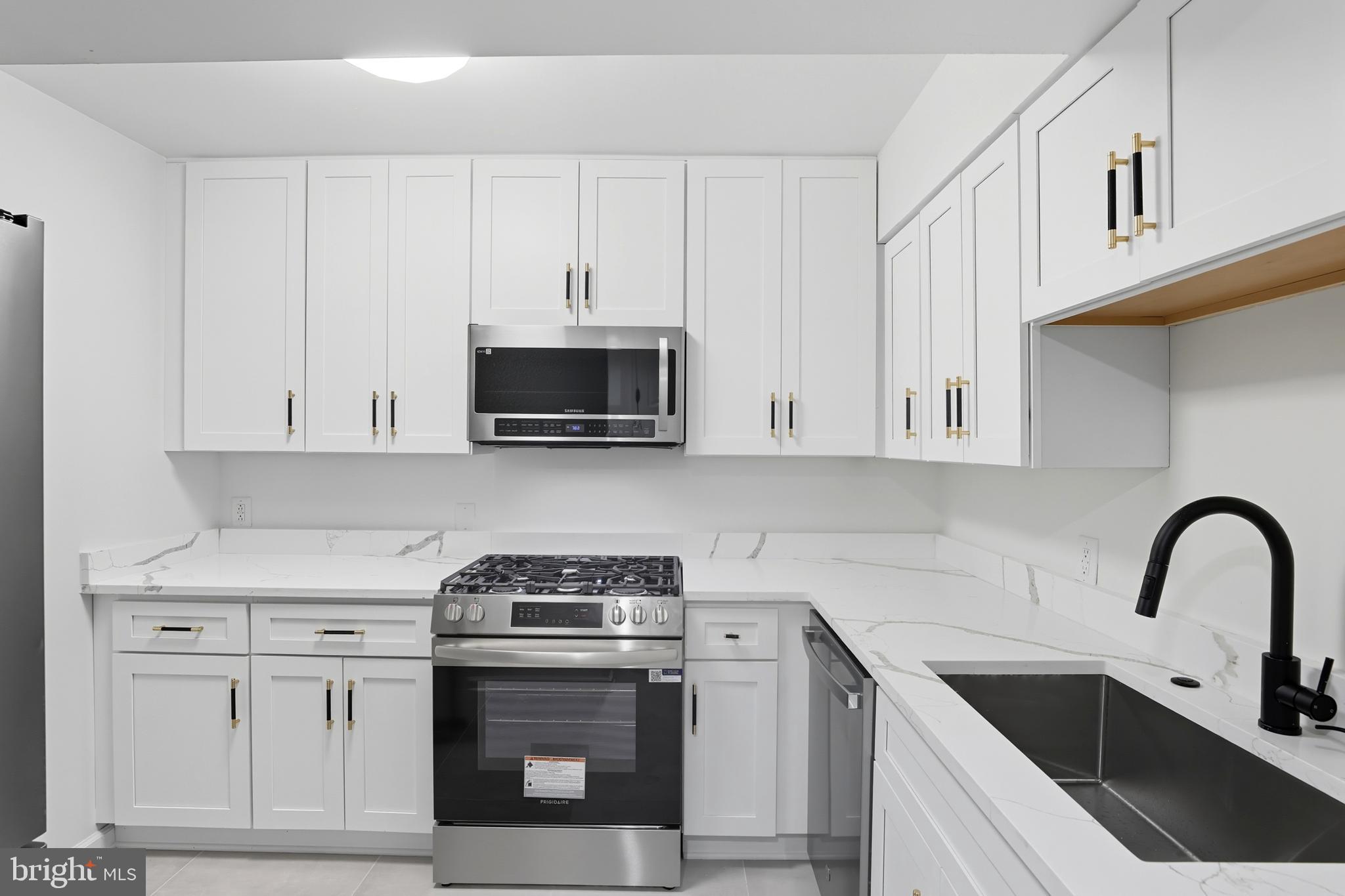 VILLAGE OF LONG REACH - Residential