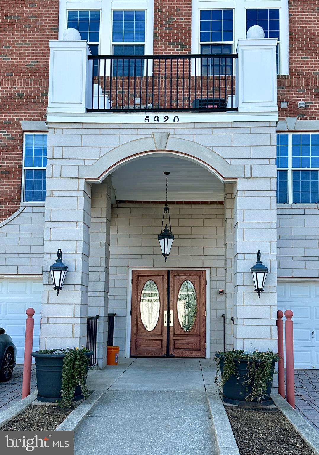 RIVER HILL - Residential Lease