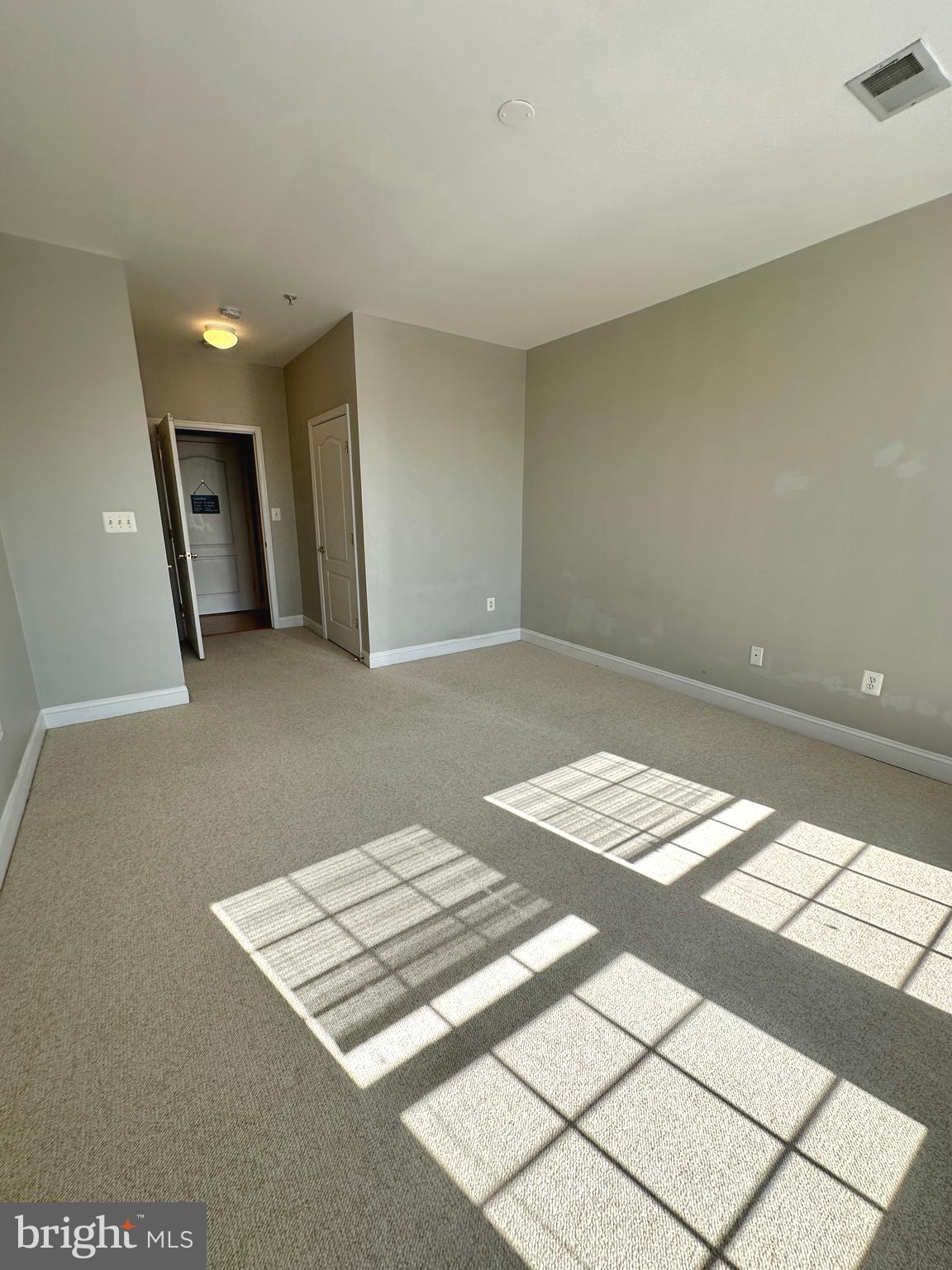 RIVER HILL - Residential Lease