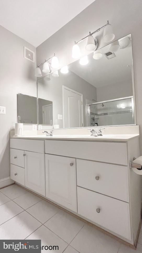 RIVER HILL - Residential Lease