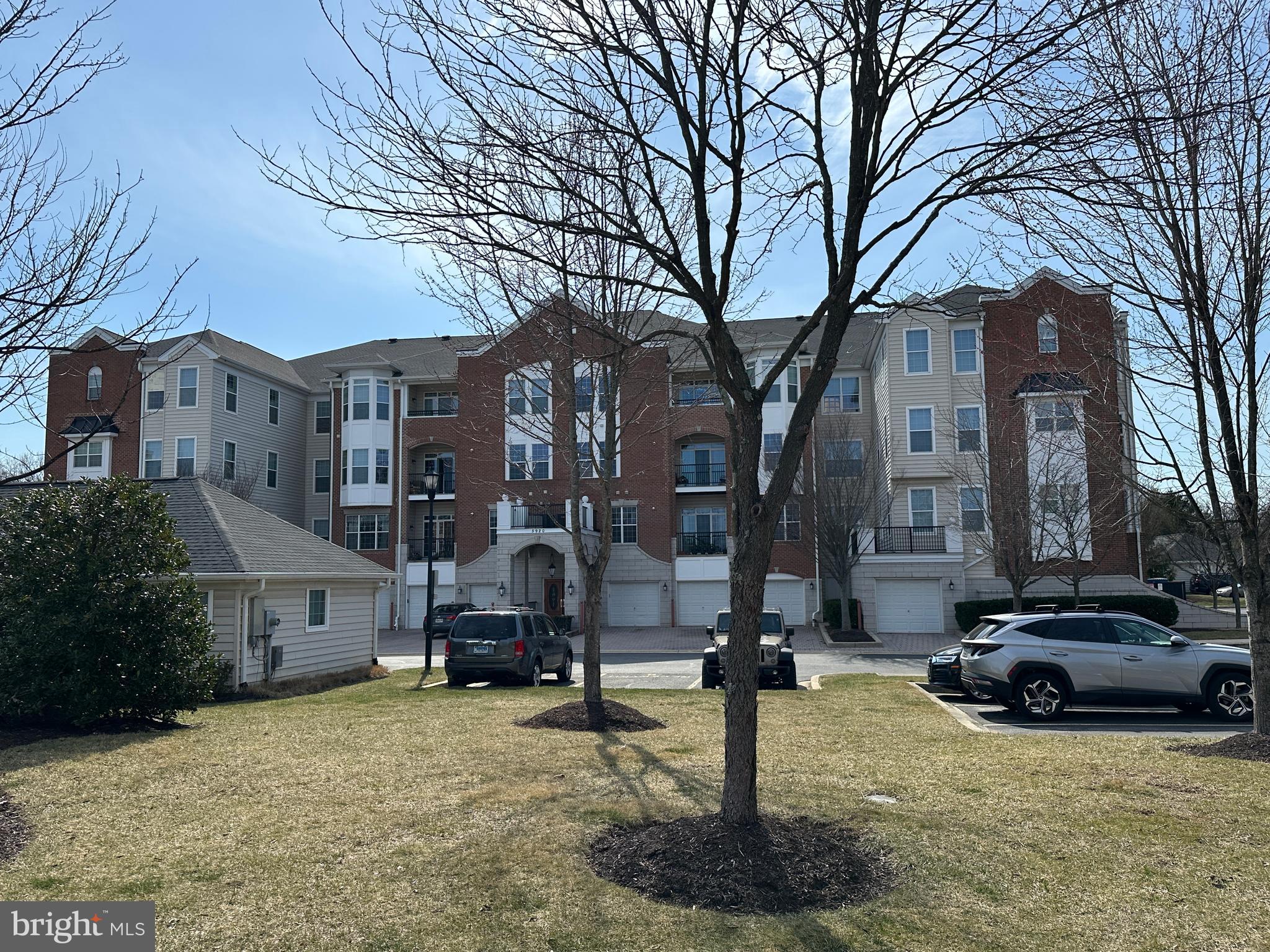 RIVER HILL - Residential Lease