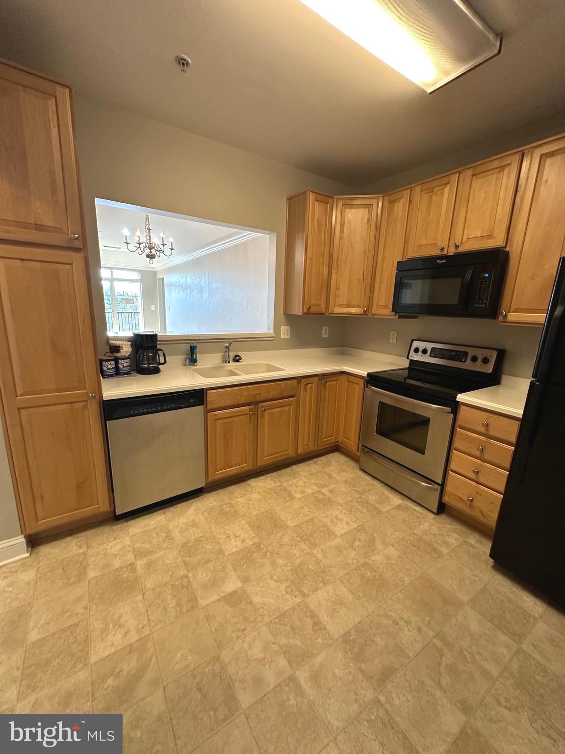 RIVER HILL - Residential Lease