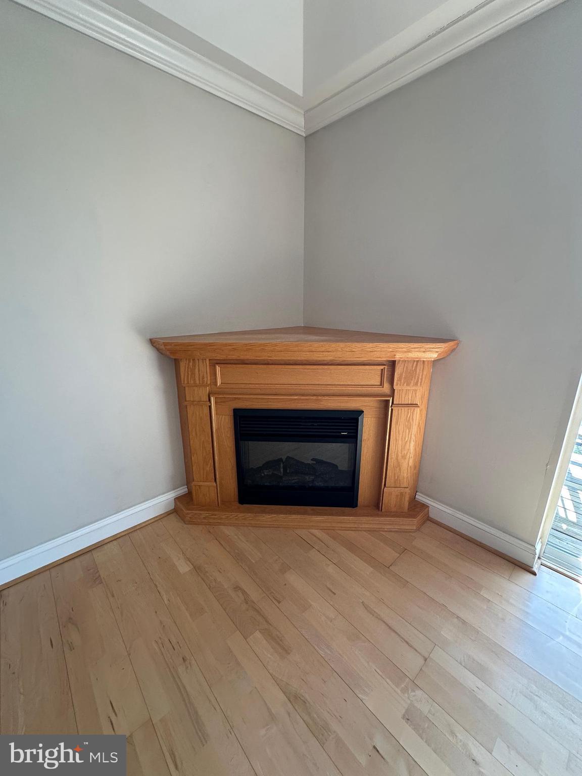 RIVER HILL - Residential Lease